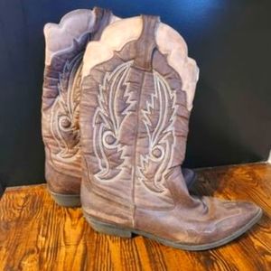 Women's cowgirl boots